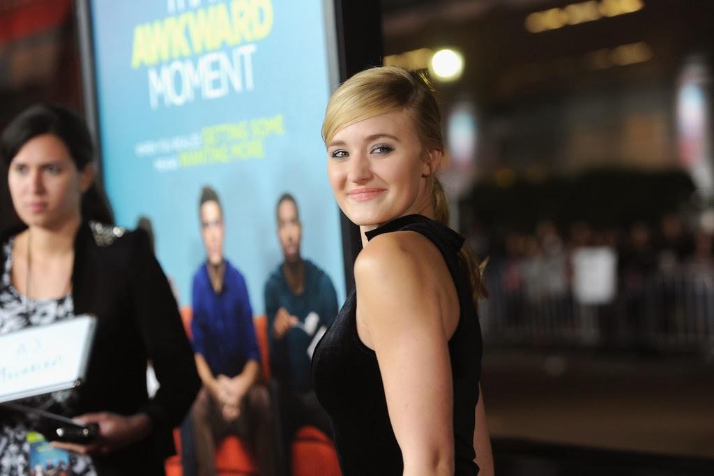 Amanda2BMichalka2BPremiere2BFocus2BFeatures2BAkward2Balv.jpg