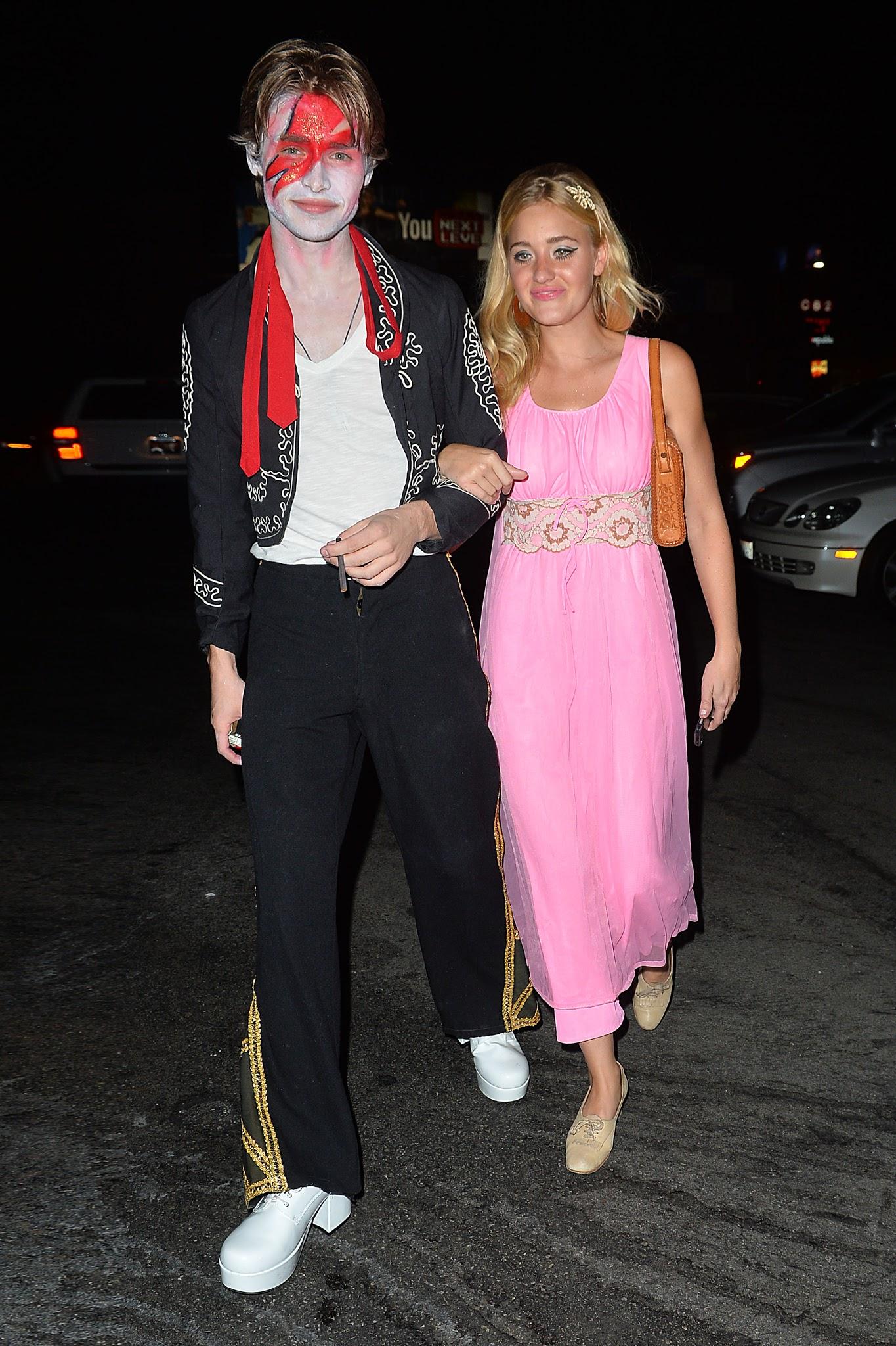 aly-michalka-and-aj-michalka-go-to-a-halloween-par28329.jpg
