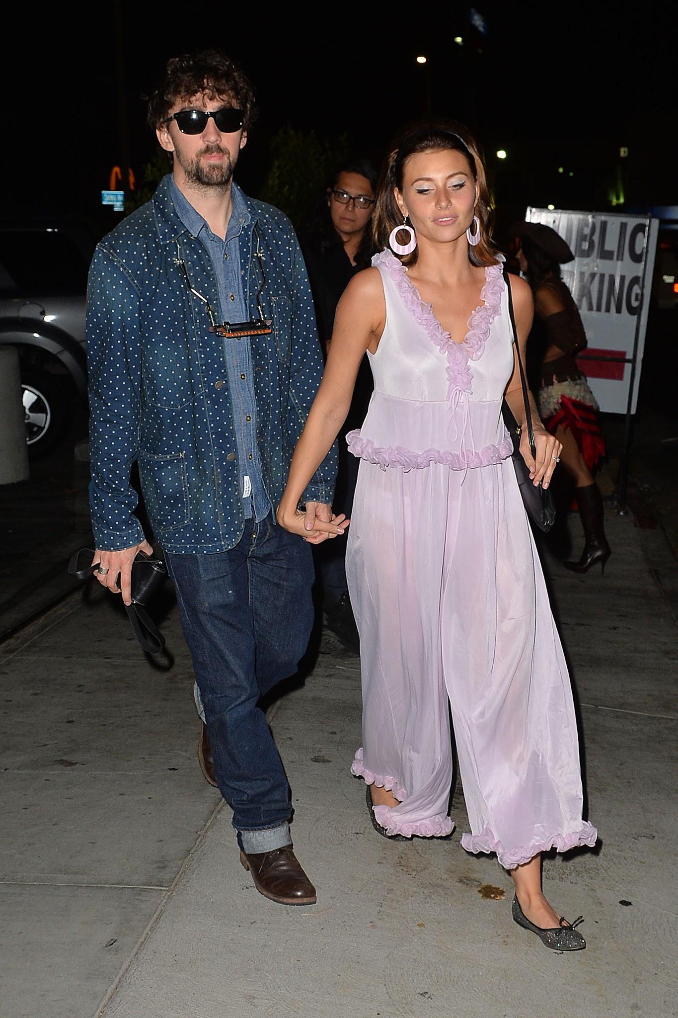 aly-michalka-and-aj-michalka-go-to-a-halloween-par28529.jpg