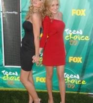Aly___AJ_Michalka_28102429.jpg