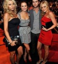 Aly___AJ_Michalka_28104629.jpg