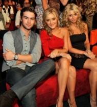 Aly___AJ_Michalka_28104929.jpg